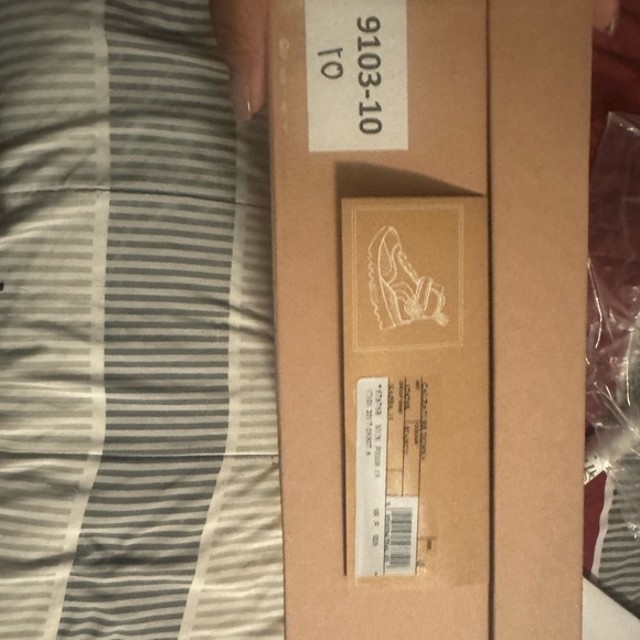 Designer sneakers! - Picture 5 of 5